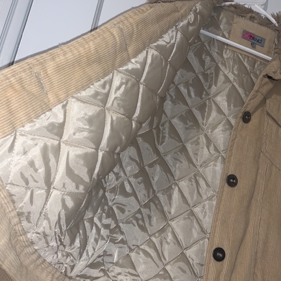 Warm Jacket - Picture 3 of 3